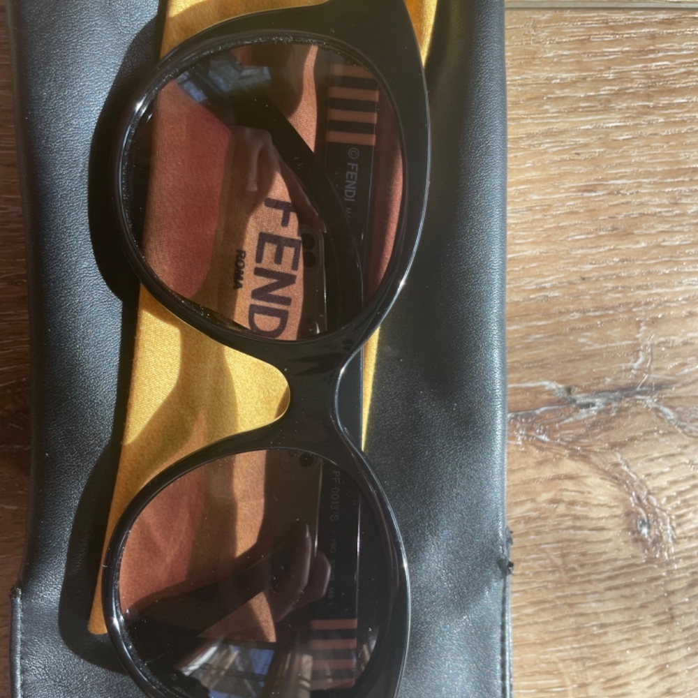 Fendi: Womens FF0013 Oval Sunglasses